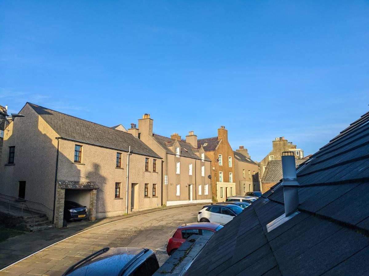 Ferry Inn Stromness Exterior photo